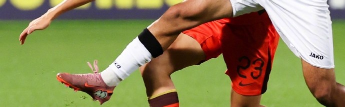 九游体育官网下载-经90分钟的鏖战 中国队0比0战平伊拉克队 李昊贡献了多次精彩扑救