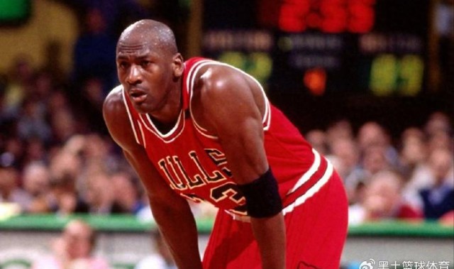 九游体育官网下载-当年乔丹中间不退出，奥拉朱旺有机会夺冠么？公牛会不会八连冠？